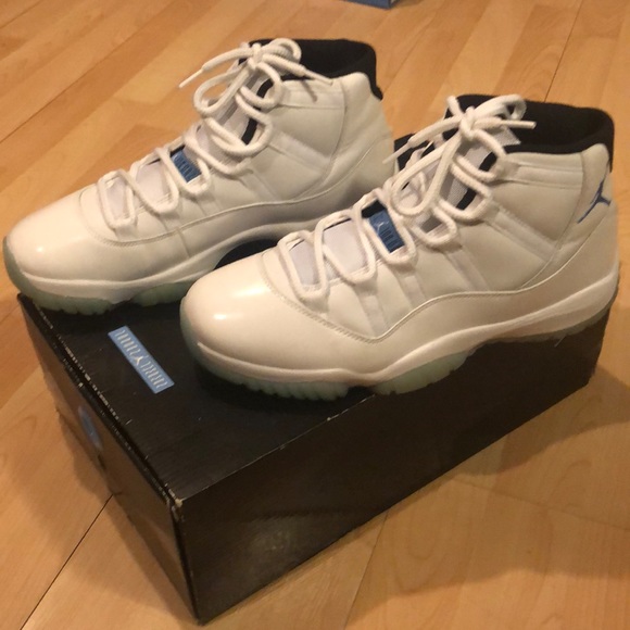 Air Jordan 11 retro - Picture 2 of 7